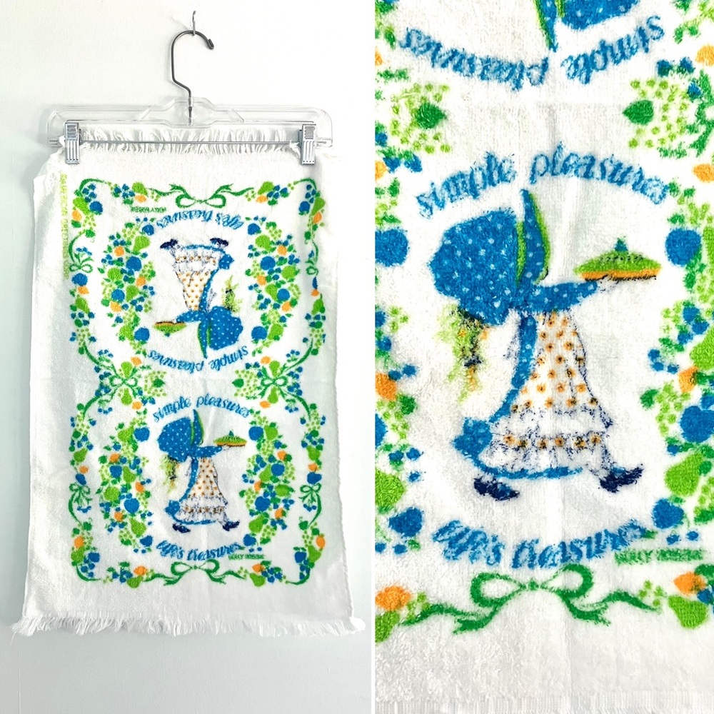 Vintage 70’s Holly Hobbie cotton terry cloth kitchen hand towel